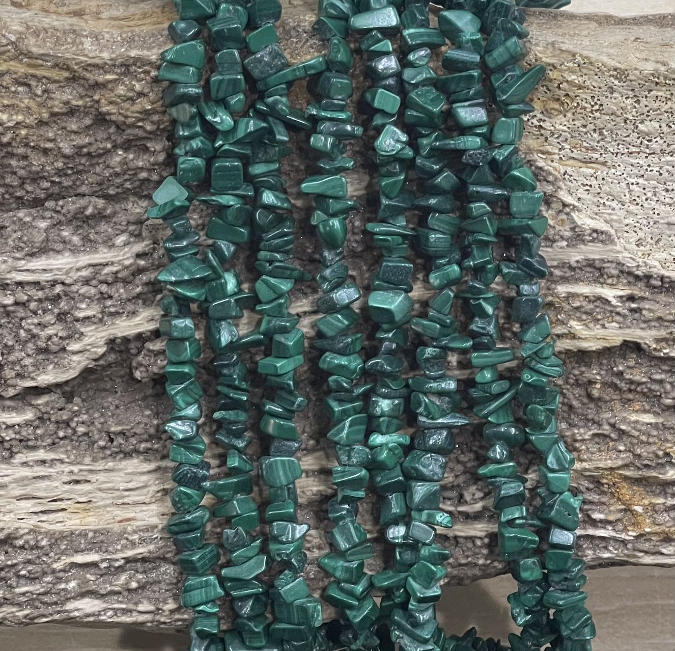 Malachite, 5-7mm Chips, 34 inch Strands