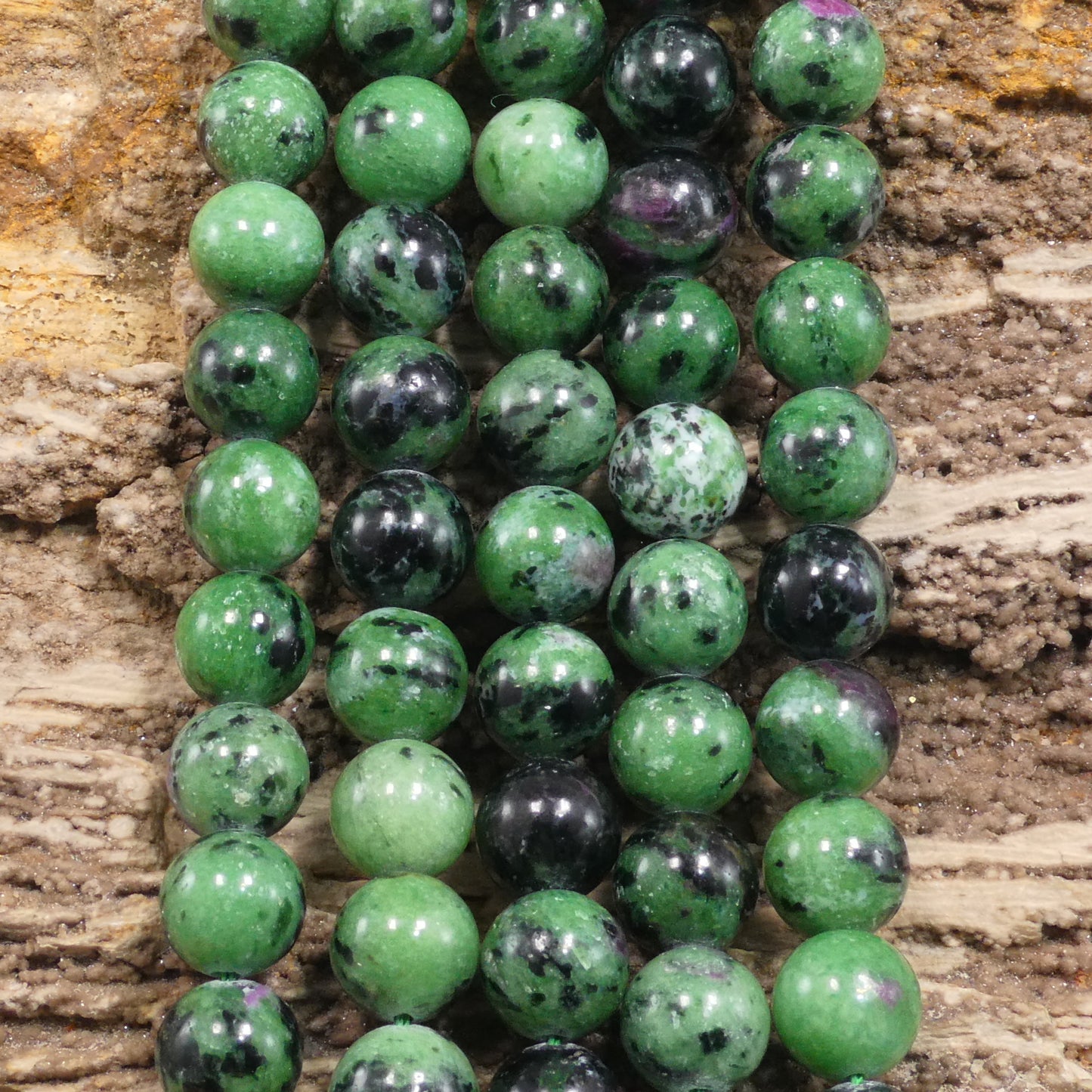 Ruby-Zoisite Round