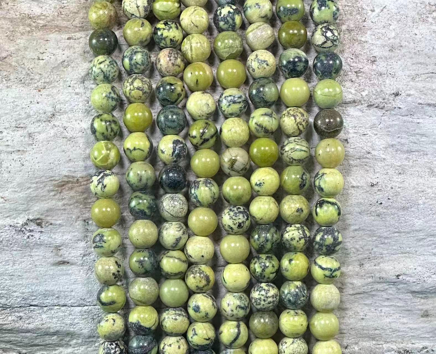 Lizardite Serpentine, Round 8mm