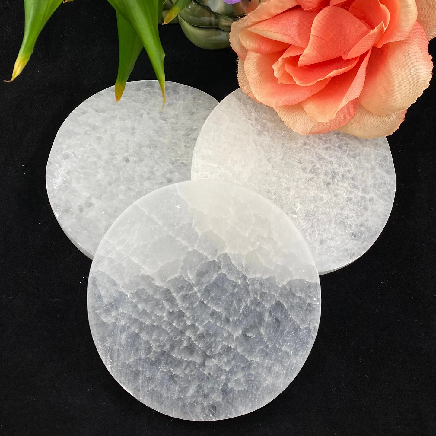 Selenite Round Charging Plate 4in / 10cm Wide(1 pc)