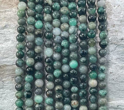 Emerald w/ Skin (Agate) Round 6mm 8mm