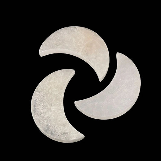 Selenite Crescent Moon Charging Plate, 4in / 10cm Long (1pc)